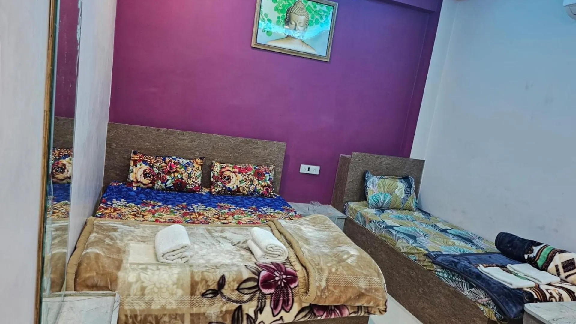 Hotel Kashi In Rajghat ! Varanasi - Offers Luxurious Rooms And Fully Air - Conditioned Hotel With Lift And Wifi Facility Indie