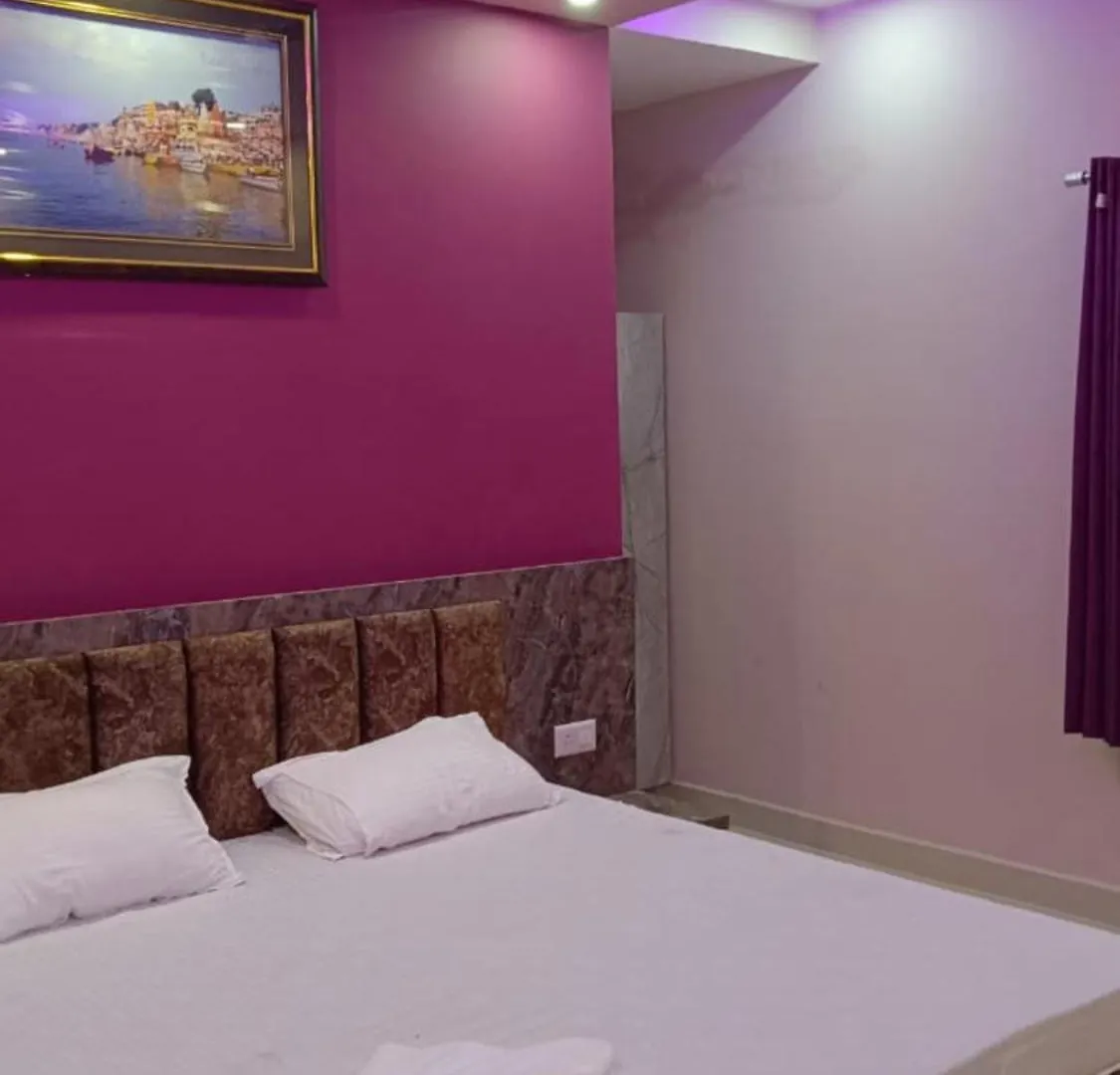 Hotel Kashi In Rajghat ! Varanasi - Offers Luxurious Rooms And Fully Air - Conditioned Hotel With Lift And Wifi Facility Indie