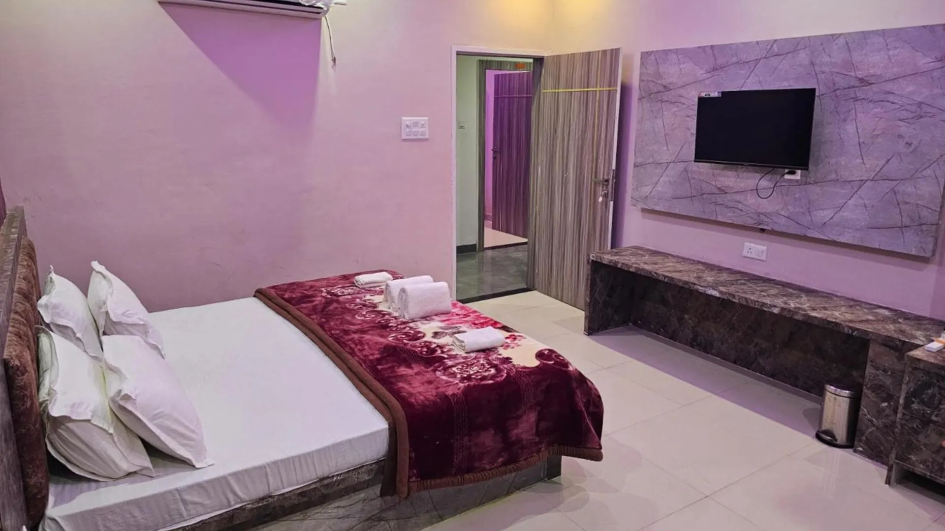 Hotel Kashi In Rajghat ! Varanasi - Offers Luxurious Rooms And Fully Air - Conditioned Hotel With Lift And Wifi Facility Ubytování v soukromí